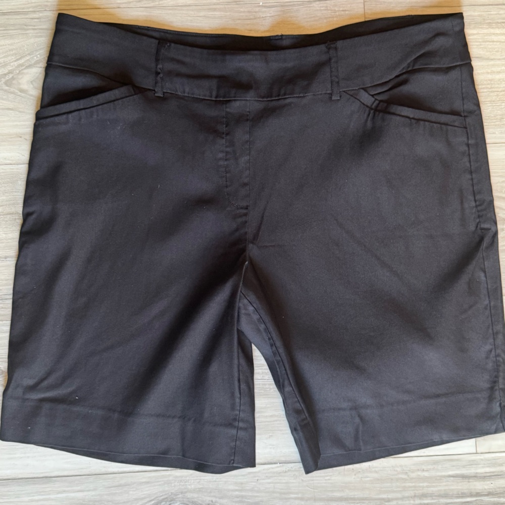 Hilary Radley Black Shorts Size XL